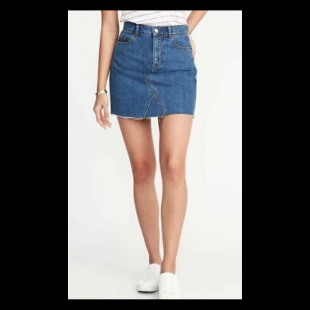 Old Navy High Waisted Denim Skirt “6”